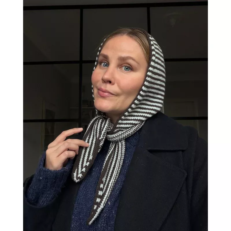 Lotte Hood