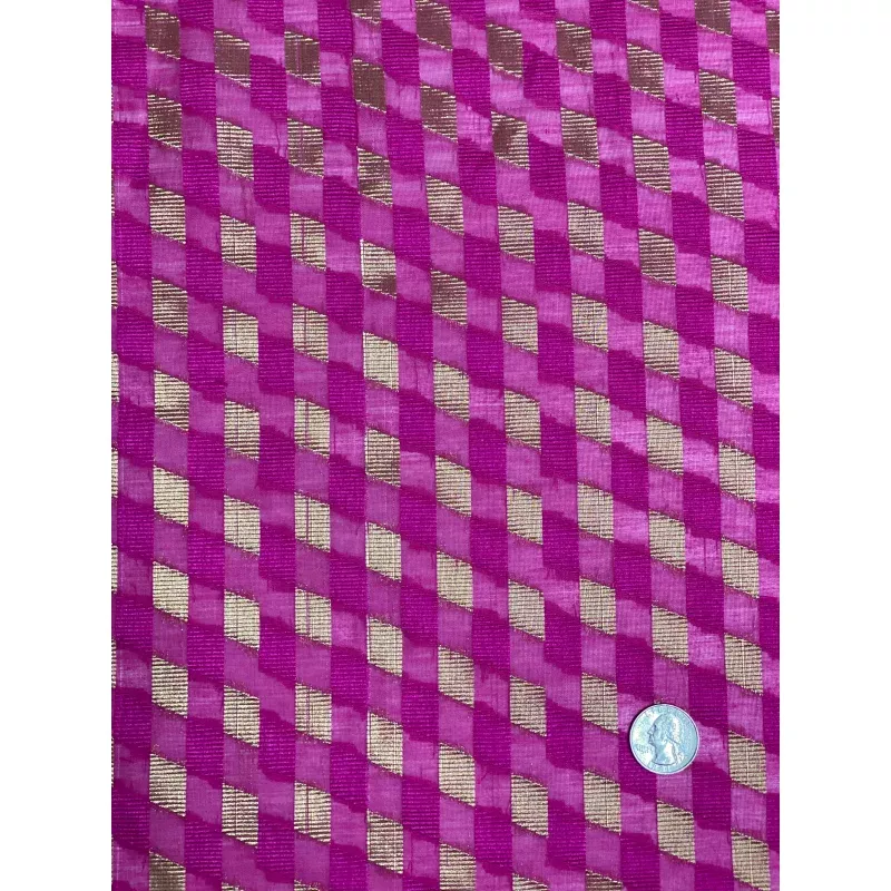 Pink Gold 1032 – 3 Diamond Pattern Blend Novelty